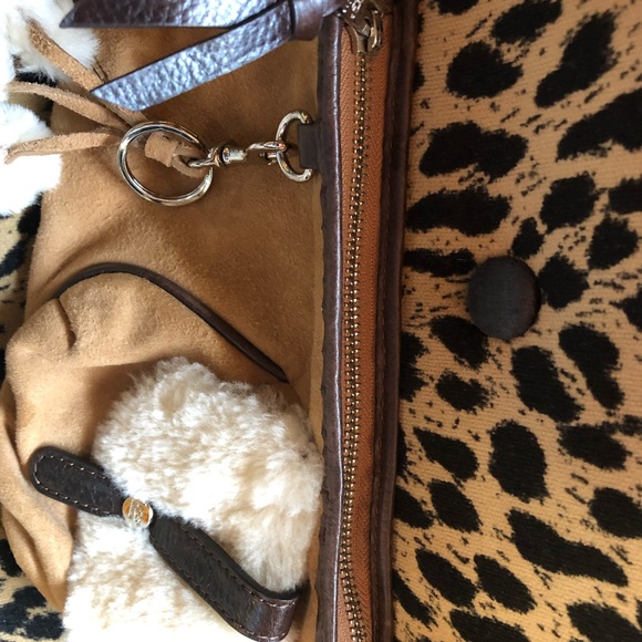 UGG Mini Purse. - Picture 9 of 12